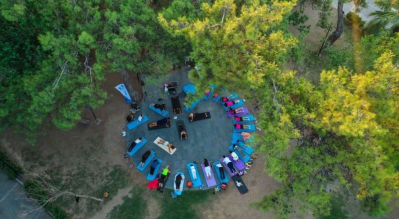 AÇIK HAVA YOGA GÜNLERİ MUMCULAR'DA GERÇEKLEŞTİRİLDİ