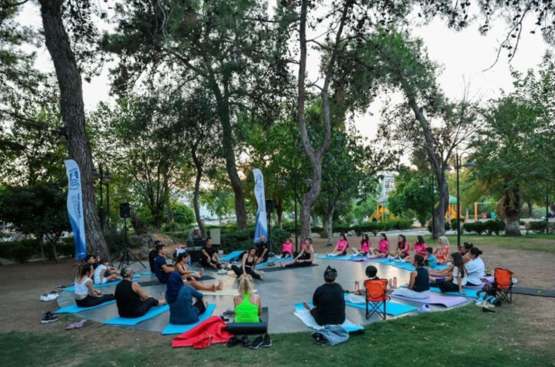 AÇIK HAVA YOGA GÜNLERİ MUMCULAR'DA GERÇEKLEŞTİRİLDİ