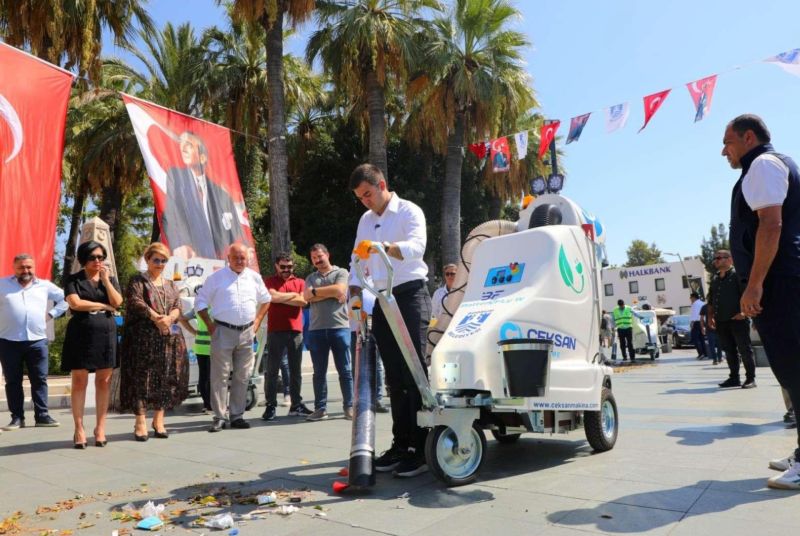 YENİ NESİL ELEKTRİKLİ YOL SÜPÜRME ARAÇLARI HİZMETE GİRDİ