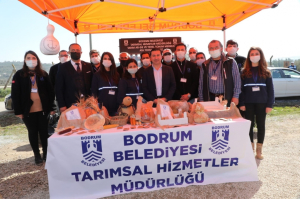 BODRUM TOHUM TAKAS ŞENLİĞİ İLE ATA TOHUMLARI ÜRETİCİLERLE BULUŞTURDUK