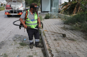 TOPLU TEMİZLİK ETKİNLİĞİ TURGUTREİS'TE DEVAM ETTİ