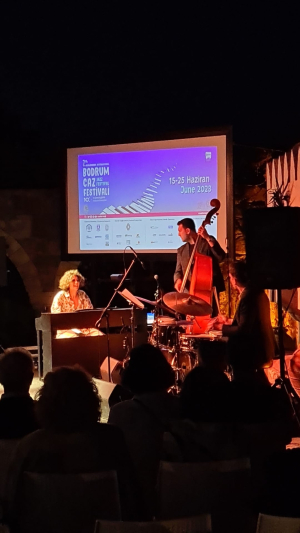 ULUSLARARASI CAZ FESTİVALİ MÜZİKSEVERLERLE BULUŞTU
