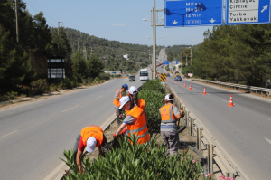 TEMİZLİK, PEYZAJ VE ATIK TOPLAMA ÇALIŞMALARIMIZ DEVAM EDİYOR
