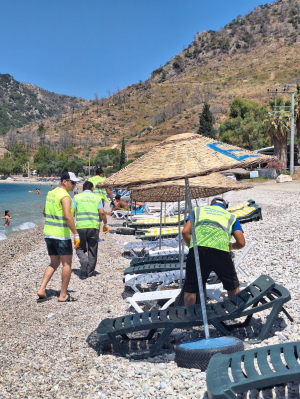 HALK PLAJLARIMIZDA TEMİZLİK VE GÜVENLİK ÇALIŞMALARIMIZ DEVAM EDİYOR