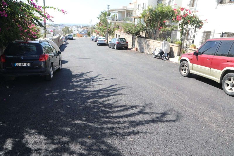 CEVAT ŞAKİR MAHALLESİ CEYHAN SOKAK'TA ASFALT SERİM ÇALIŞMAMIZI TAMAMLADIK