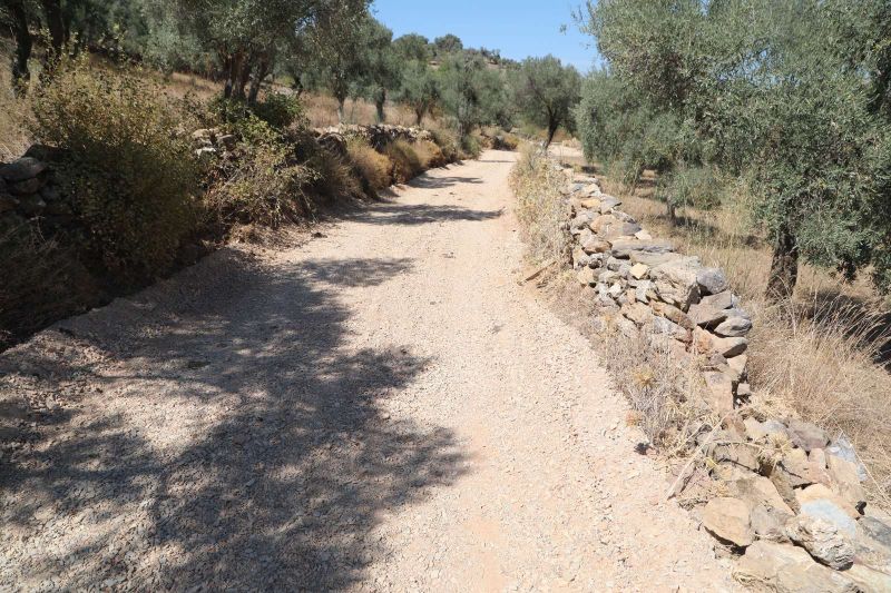 KARAOVA MAHALLESİ SARIKAVAK MEVKİİ KADASTRAL YOL ÇALIŞMALARI TAMAMLANDI