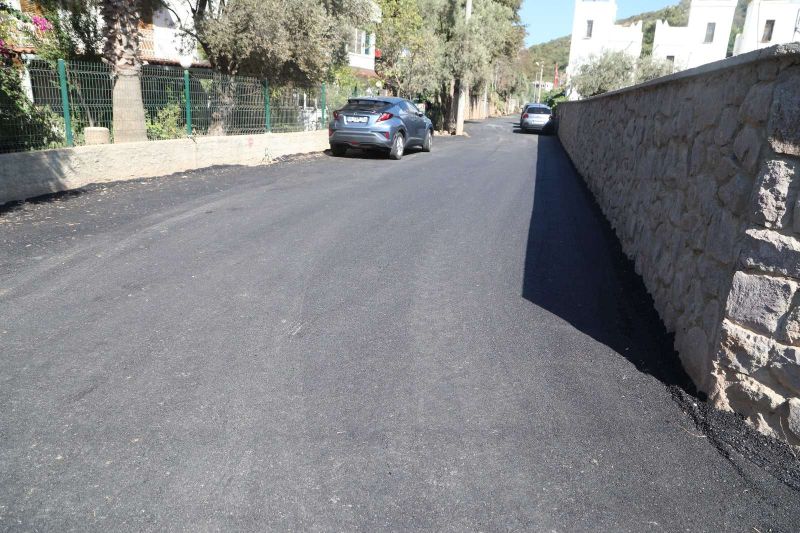 TORBA MAHALLESİ 3001 SOKAK'TA ASFALT SERİM ÇALIŞMALARI TAMAMLANDI