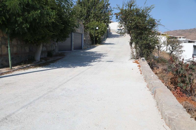 AKYARLAR MAHALLESİ TOP TEPESİ CADDESİ BETON YOL ÇALIŞMALARI TAMAMLANDI