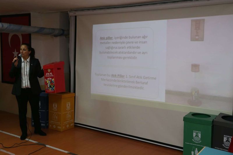 SIFIR ATIK PROJESİ KAPSAMINDA OKULLARDA SIFIR ATIK EĞİTİMİ VERİYORUZ
