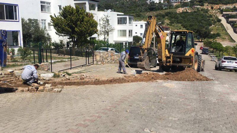 YARIMADA GENELİNDEKİ YOLLARIN SEZONA HAZIRLIK ÇALIŞMALARI YAPILDI