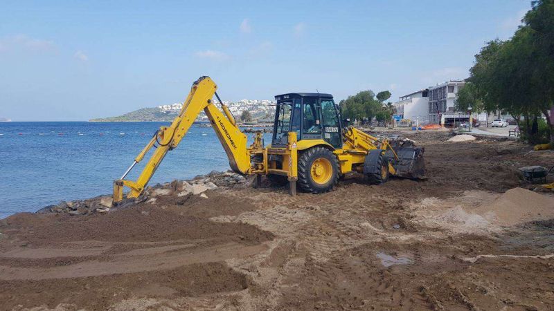 İZİNSİZ YAPILAN TAŞ DUVARIN YIKIMINI GERÇEKLEŞTİRDİK