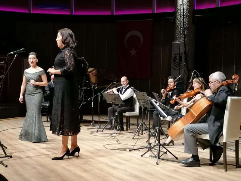 KÖKLÜKUYU PİYANOLU KUARTET KOROSU İLE YENİ YIL KONSERİ DÜZENLEDİK
