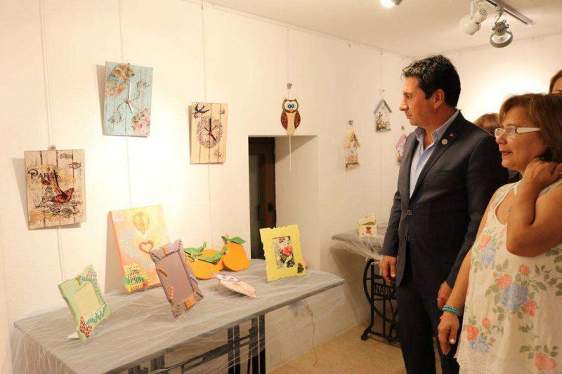 YAKAKÖY ENGELLİ SEVGİ SANAT ATÖLYESİ 5.EL SANATLARI YIL SONU SERGİSİ AÇILDI