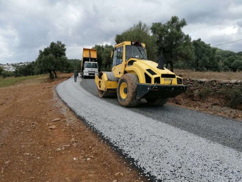 KARAOVA MAHALLESİNDE YOL BAKIM VE ONARIM ÇALIŞMALARI YAPILDI