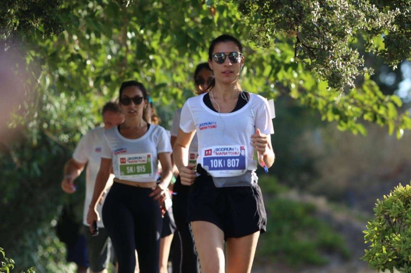 BODRUM YARI MARATONU DÜZENLENDİ