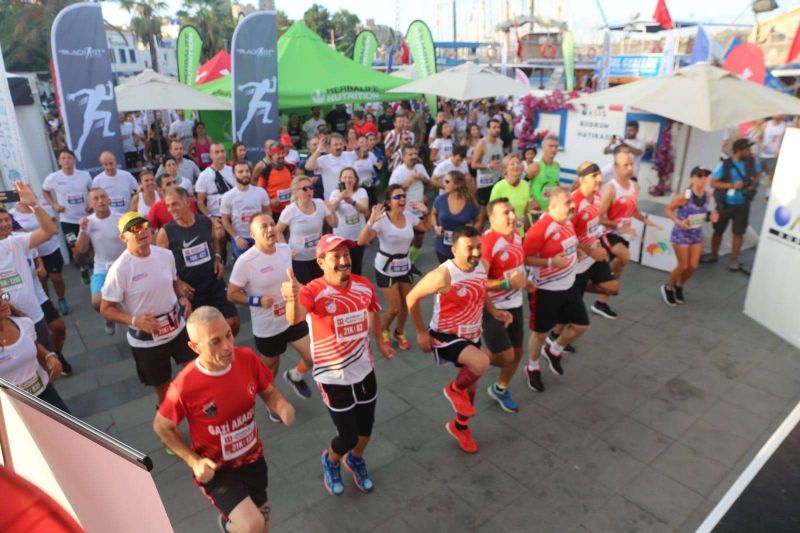 BODRUM YARI MARATONU DÜZENLENDİ