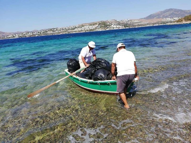 BODRUM KOYLARINDA ULUSLARARASI KIIYI TEMİZLEME ETKİNLİĞİ DÜZENLENDİ