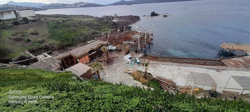GÖKÇEBEL MAHALLESİNDE KAÇAK İSKELE YIKIMI GERÇEKLEŞTİ