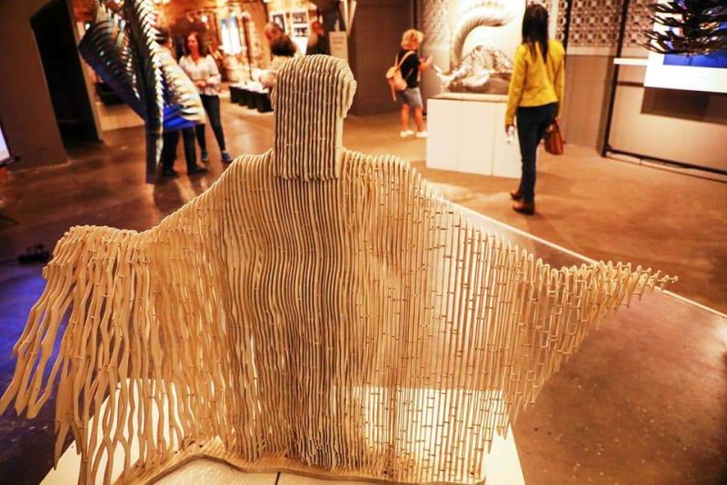 İLHAN KOMAN İLE 100 YIL HEYKEL SERGİSİ SANATSEVERLERLE BULUŞTU