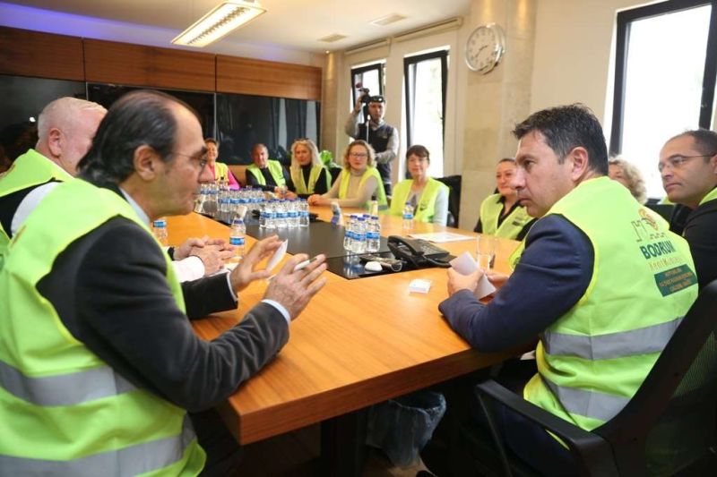HAYVANLARIN YAŞAM HAKKI İÇİN MAHALLE GÖNÜLÜLERİ PROJESİ BAŞLATILDI