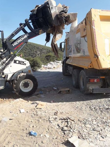 MAZI MAHALLESİ'NDE ORMANLIK ALANDA ATIK TEMİZLİĞİ YAPILDI
