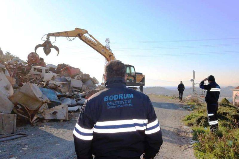 HURDA MALZEMELER GERİ DÖNÜŞÜME KAZANDIRILDI