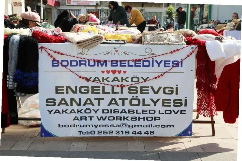 YAKAKÖY ENGELLİ SEVGİ SANAT ATÖLYESİ YILBAŞI KERMESİ DÜZENLENDİ