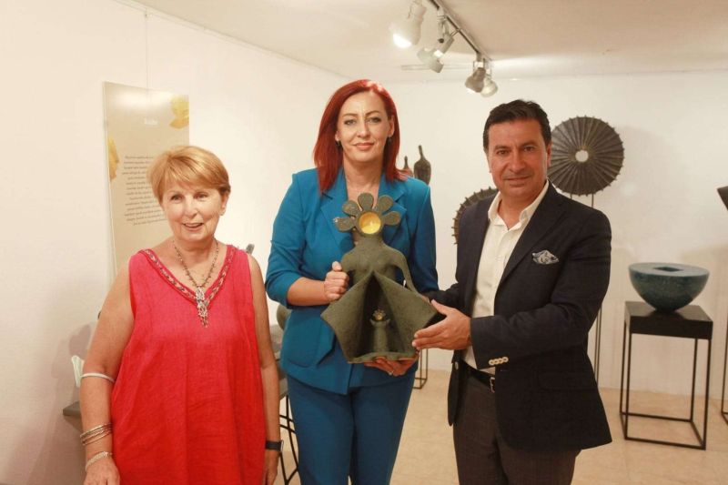TOPRAK ANA SERGİSİ SANATSEVERLERLE BULUŞTU