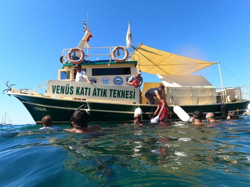 2023 YILI DENİZ DİBİ TEMİZLİK ETKİNLİĞİ TAMAMLANDI