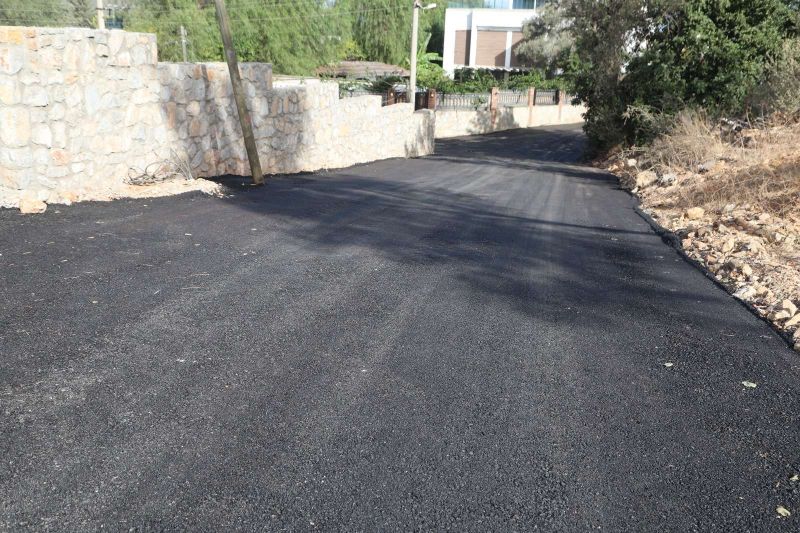 TORBA MAHALLESİ OMARCA CADDESİ ASFALT SERİM ÇALIŞMALARI TAMAMLANDI