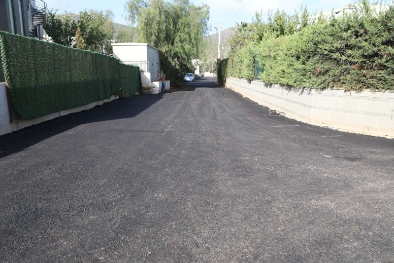 TORBA MAHALLESİ OMARCA CADDESİ ASFALT SERİM ÇALIŞMALARI TAMAMLANDI