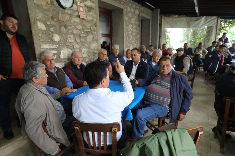 COMMUNITY MEETING IN BITEZ NEIGHBORHOOD